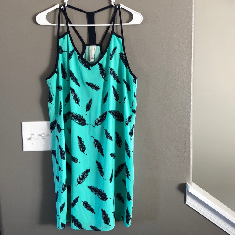 Juniors shift dress
